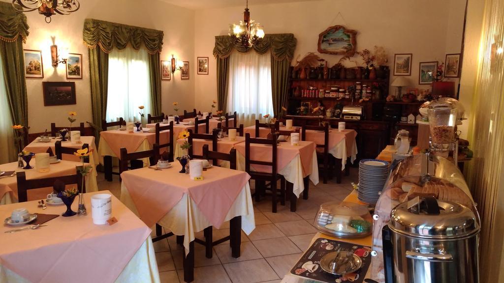 Hotel Abbaruja Olbia Eksteriør bilde