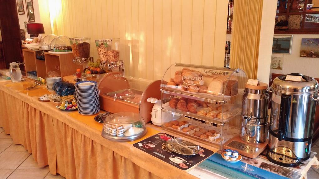 Hotel Abbaruja Olbia Eksteriør bilde