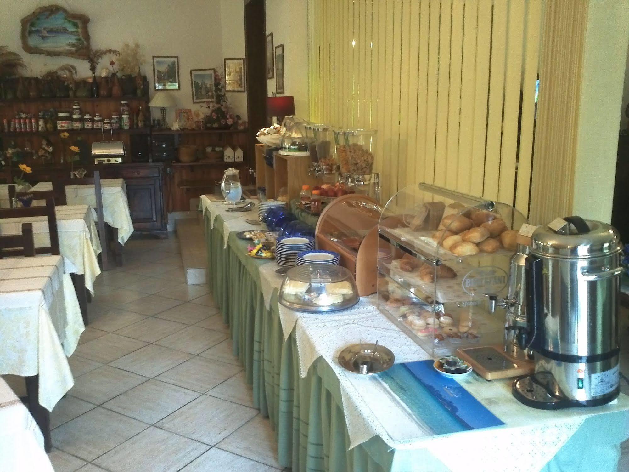 Hotel Abbaruja Olbia Eksteriør bilde