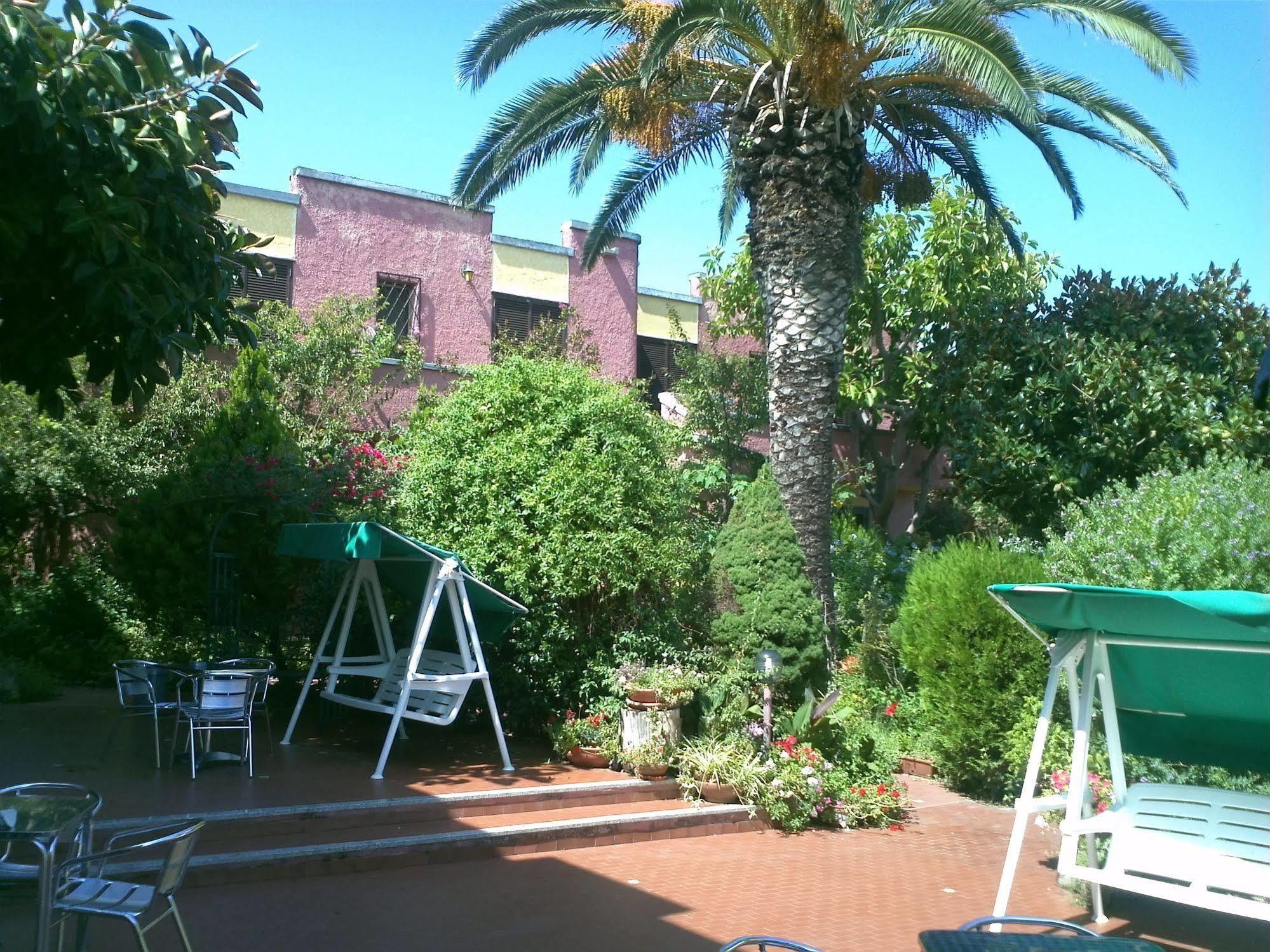 Hotel Abbaruja Olbia Eksteriør bilde