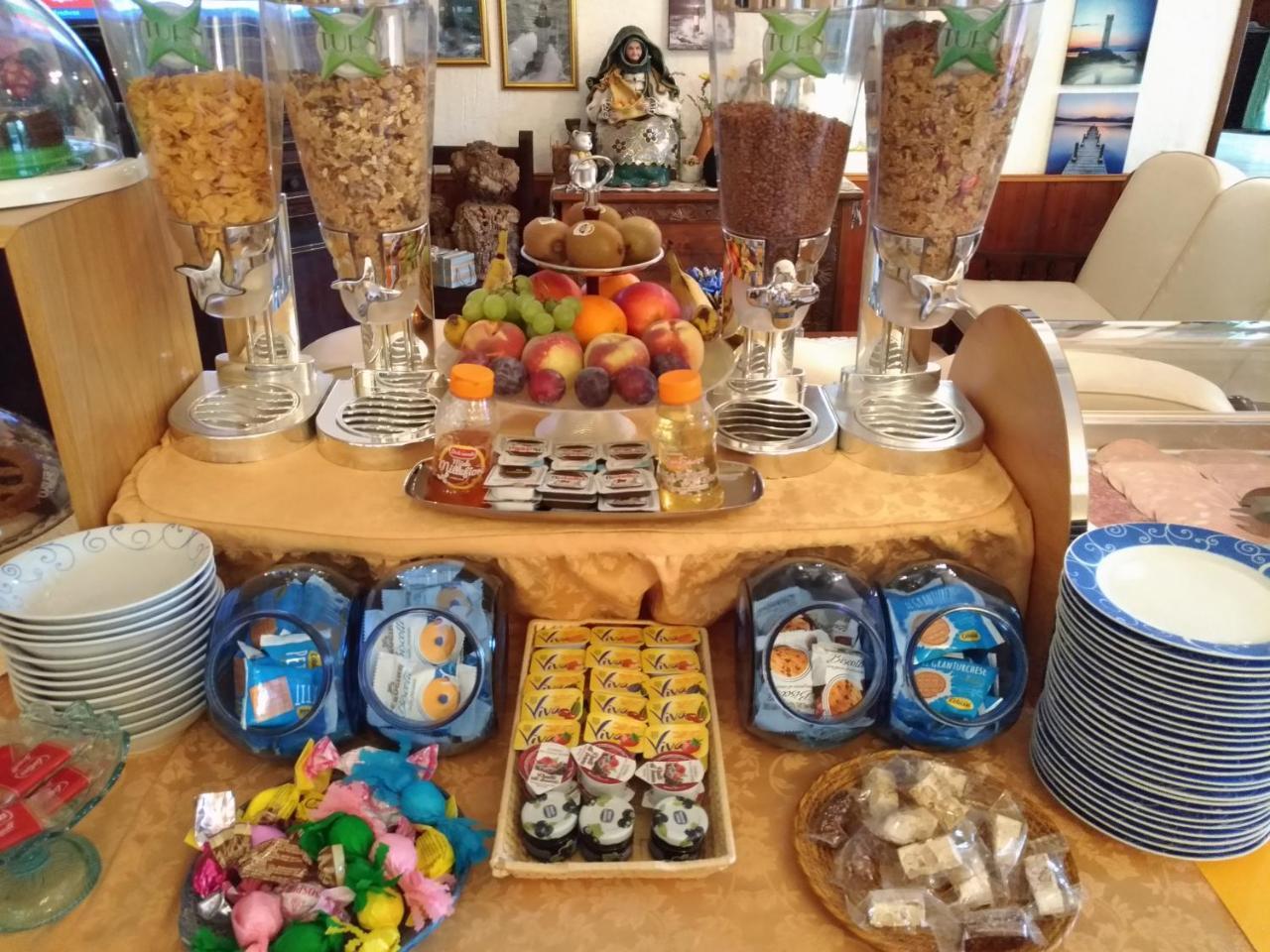 Hotel Abbaruja Olbia Eksteriør bilde